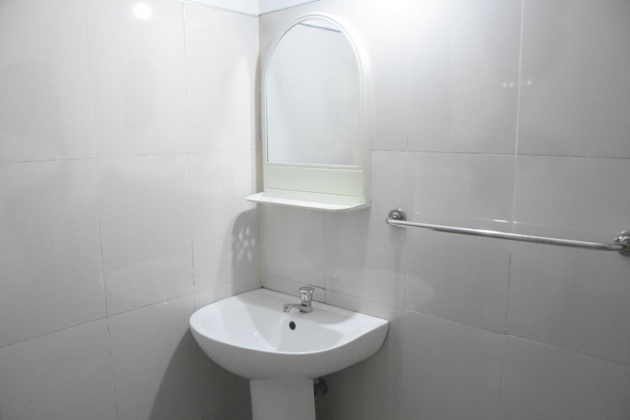 S P City Resort Анурадхапура Екстериор снимка